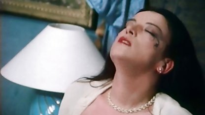 جلسه رابطه فیلم سکسی مادر و پسر جدید جنسی با یک خانم بلوند و سبزه در استخر