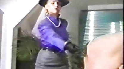 خود ارضایی, نمایش تصاویر سکس با مامان